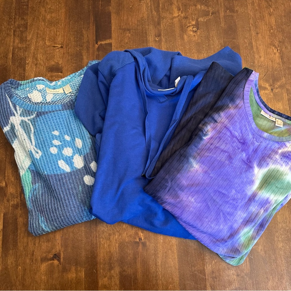 LOGO Lori Goldstein Bundle (3) Loungewear Athleisure Relaxing Tops‎ Size Medium